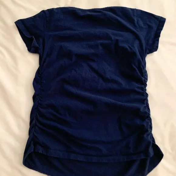 ✨[5/$20] “I Grow People. What’s your Superpower?”💥 Girlpower maternity tee🤰🏻 - Picture 4 of 7